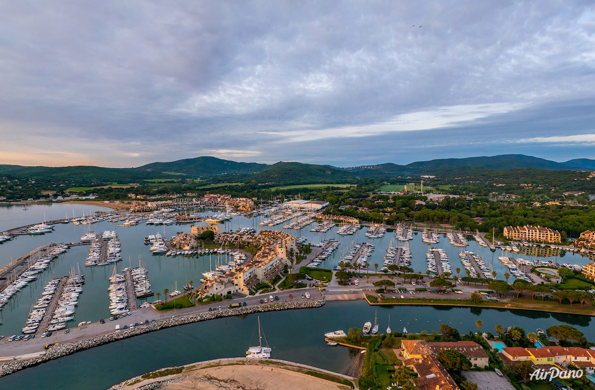 Port-Grimaud